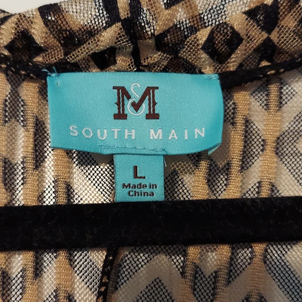 🛑🛑 SOLD SOLD SOLD 🛑🛑South Main Tops - Picture 3 of 3